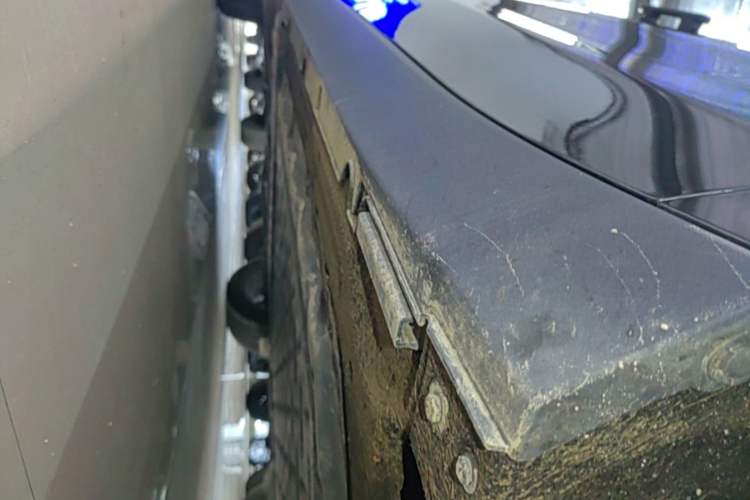 Used Leapmotor C16 2026 Extended-Range 280 LiDAR Zhizun Edition 6 Seats Right Side Sill