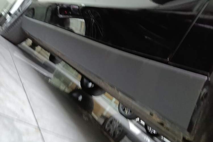 Used Leapmotor C16 2026 Extended-Range 280 LiDAR Zhizun Edition 6 Seats Right Side Sill