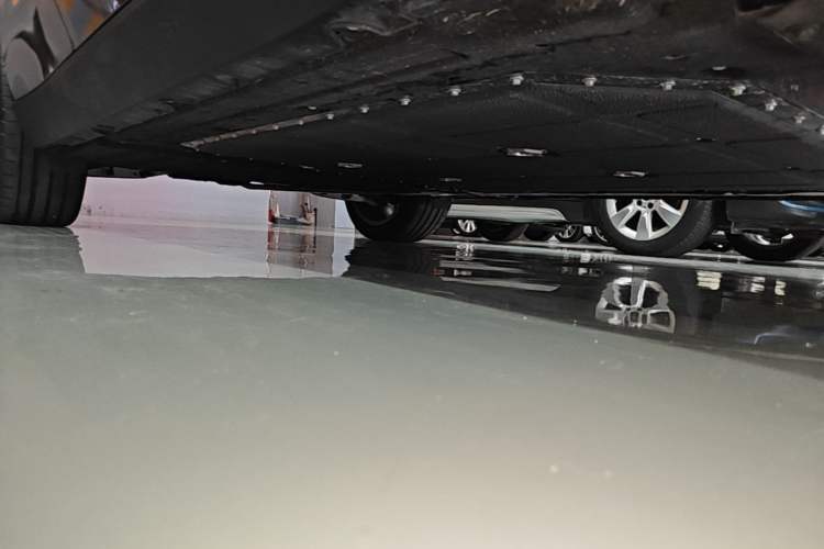 Used Leapmotor C16 2026 Extended-Range 280 LiDAR Zhizun Edition 6 Seats Right Side Sill