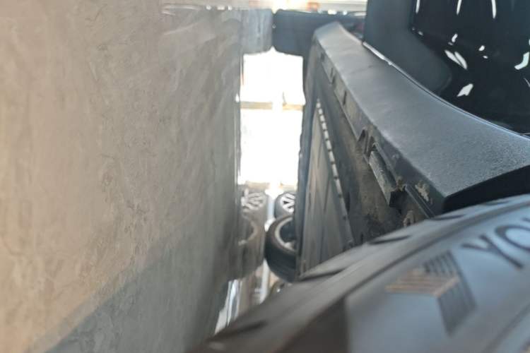 Used Leapmotor C16 2026 Extended-Range 280 LiDAR Zhizun Edition 6 Seats Right Side Sill