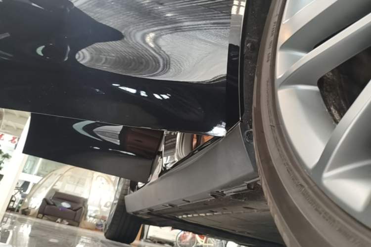 Used Leapmotor C16 2026 Extended-Range 280 LiDAR Zhizun Edition 6 Seats Right Side Sill