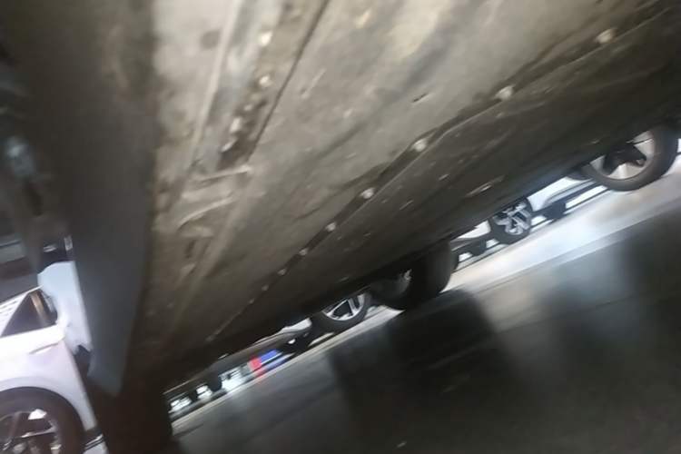 Used Leapmotor C16 2026 Extended-Range 280 LiDAR Zhizun Edition 6 Seats Right Side Sill