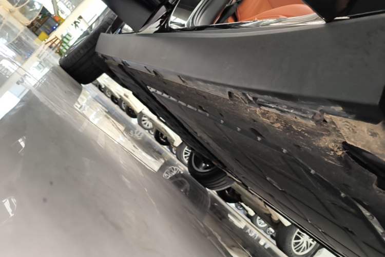 Used Leapmotor C16 2026 Extended-Range 280 LiDAR Zhizun Edition 6 Seats Right Side Sill