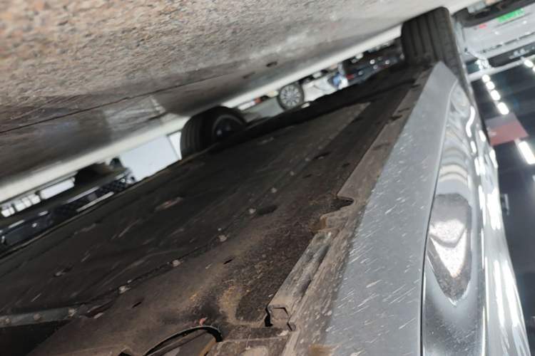 Used Leapmotor C16 2026 Extended-Range 280 LiDAR Zhizun Edition 6 Seats Right Side Sill