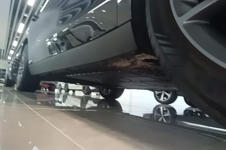 Used Leapmotor C16 2026 Extended-Range 280 LiDAR Zhizun Edition 6 Seats Right Side Sill