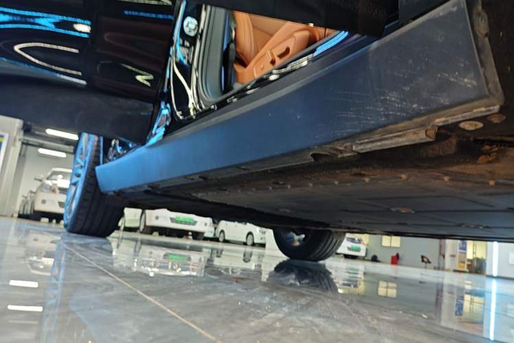 Used Leapmotor C16 2026 Extended-Range 280 LiDAR Zhizun Edition 6 Seats Right Side Sill