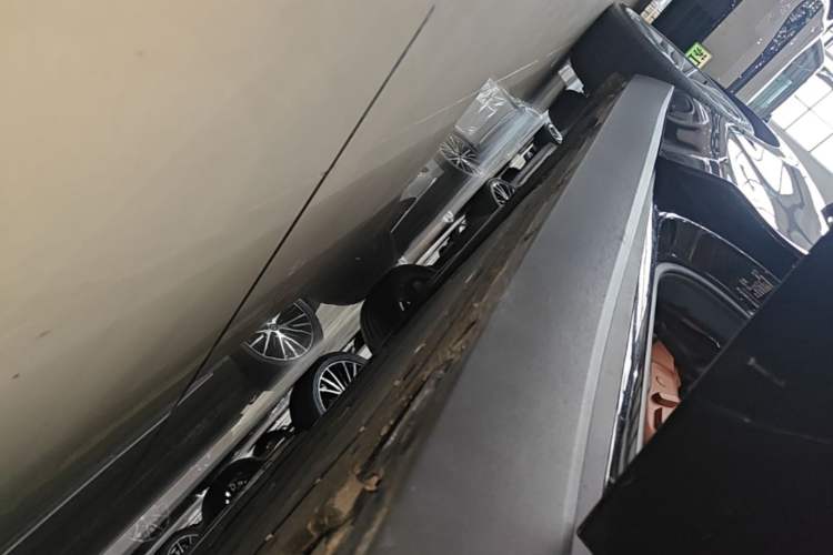 Used Leapmotor C16 2026 Extended-Range 280 LiDAR Zhizun Edition 6 Seats Right Side Sill