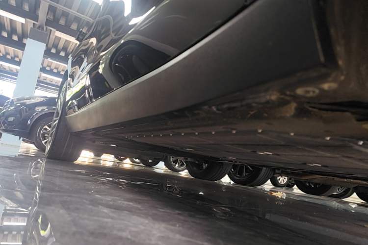 Used Leapmotor C16 2026 Extended-Range 280 LiDAR Zhizun Edition 6 Seats Right Side Sill