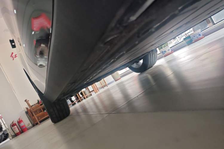 Used Leapmotor C16 2026 Extended-Range 280 LiDAR Zhizun Edition 6 Seats Right Side Sill