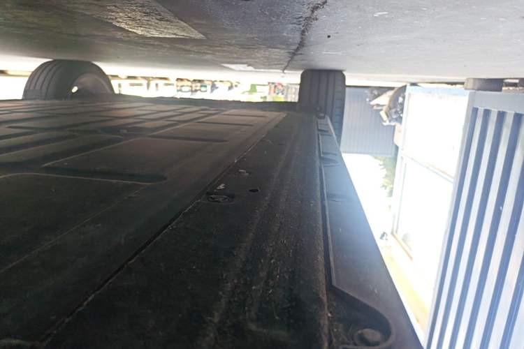 Used Leapmotor C16 2026 All-Electric 630 LiDAR Zhizun Edition 6 Seats Right Side Sill