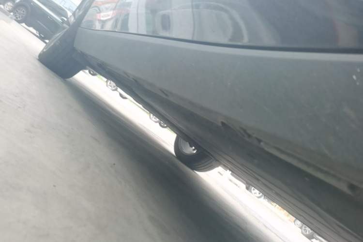 Used Leapmotor C16 2026 Extended-Range 280 LiDAR Zhizun Edition 6 Seats Right Side Sill