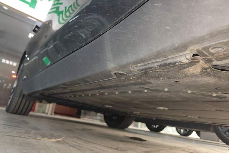 Used Leapmotor C16 2026 Extended-Range 280 LiDAR Zhizun Edition 6 Seats Right Side Sill