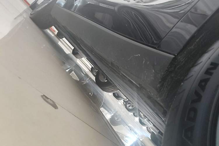 Used Leapmotor C16 2026 Extended-Range 280 LiDAR Zhizun Edition 6 Seats Right Side Sill