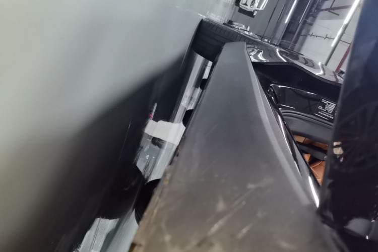 Used Leapmotor C16 2026 Extended-Range 280 LiDAR Zhizun Edition 6 Seats Right Side Sill