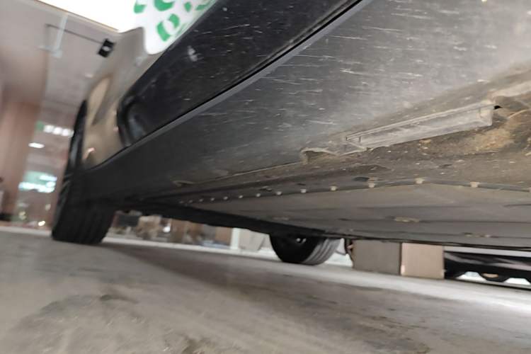 Used Leapmotor C16 2026 Extended-Range 280 LiDAR Zhizun Edition 6 Seats Right Side Sill
