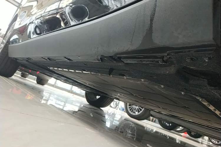 Used Leapmotor C16 2026 Extended-Range 280 LiDAR Zhizun Edition 6 Seats Right Side Sill