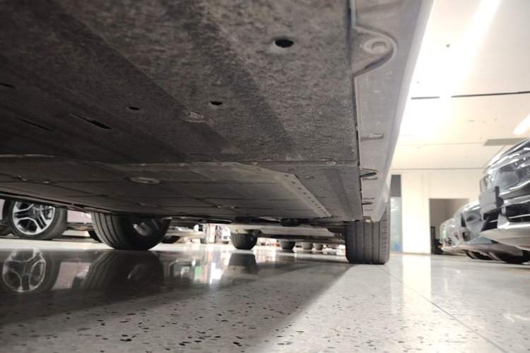 Used Leapmotor C16 2026 Extended-Range 280 LiDAR Zhizun Edition 6 Seats Right Side Sill