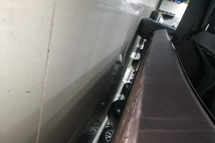 Used Leapmotor C16 2026 Extended-Range 280 LiDAR Zhizun Edition 6 Seats Right Side Sill