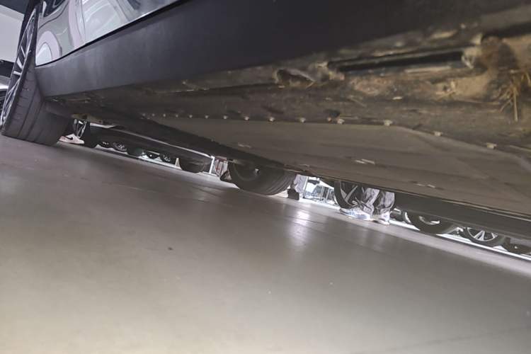 Used Leapmotor C16 2026 Extended-Range 280 LiDAR Zhizun Edition 5 Seats Right Side Sill