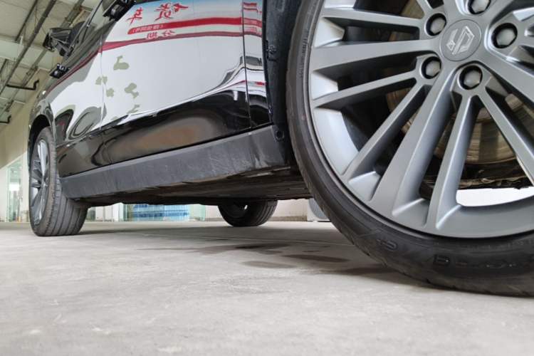 Used Leapmotor C16 2026 Extended-Range 280 LiDAR Zhizun Edition 6 Seats Right Side Sill