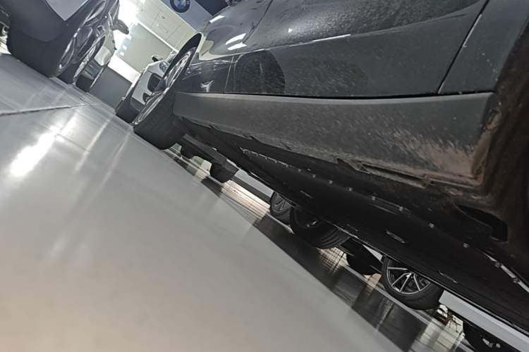 Used Leapmotor C16 2026 Extended-Range 280 LiDAR Zhizun Edition 6 Seats Right Side Sill