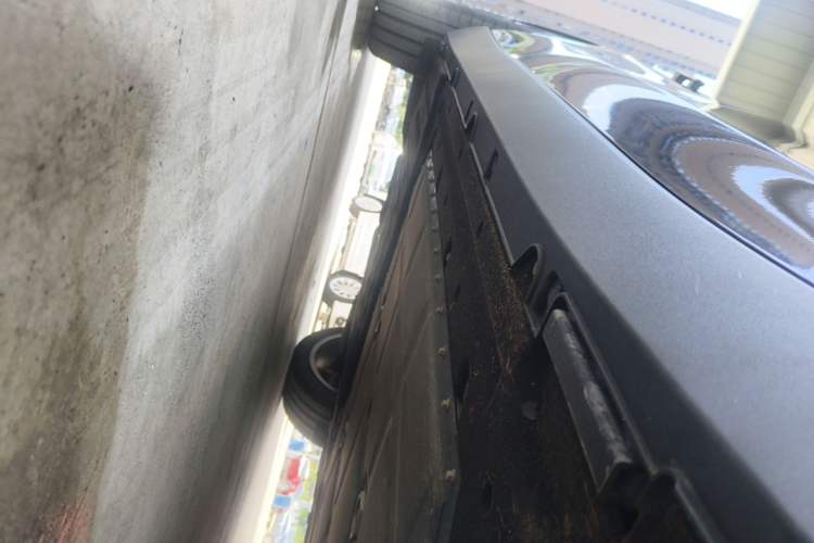 Used Leapmotor C16 2026 Extended-Range 280 LiDAR Zhizun Edition 6 Seats Right Side Sill