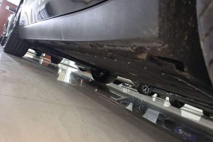 Used Leapmotor C16 2026 Extended-Range 280 LiDAR Zhizun Edition 6 Seats Right Side Sill