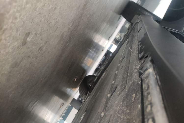 Used Leapmotor C16 2026 Extended-Range 280 LiDAR Zhizun Edition 6 Seats Right Side Sill