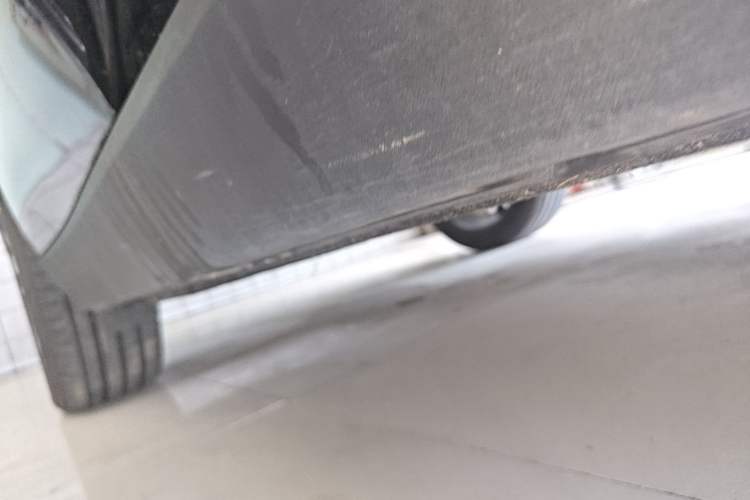 Used Leapmotor C16 2026 Extended-Range 280 LiDAR Zhizun Edition 6 Seats Right Side Sill