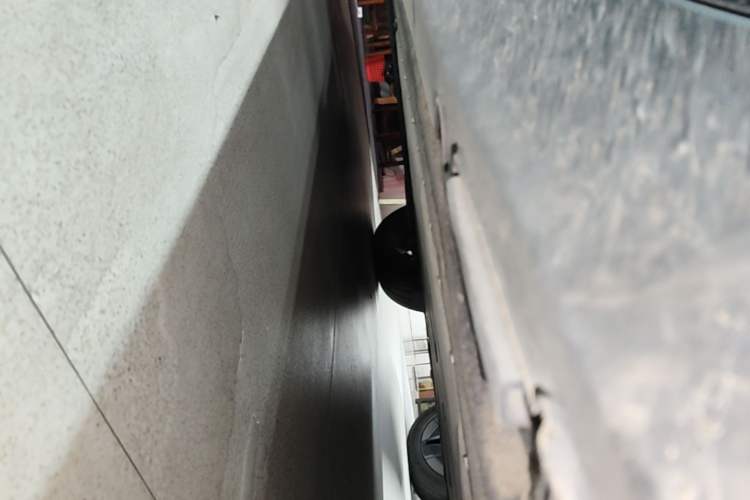 Used Leapmotor C16 2026 Extended-Range 280 LiDAR Zhizun Edition 6 Seats Right Side Sill