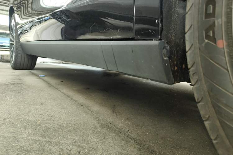 Used Leapmotor C16 2026 Extended-Range 280 LiDAR Zhizun Edition 6 Seats Right Side Sill