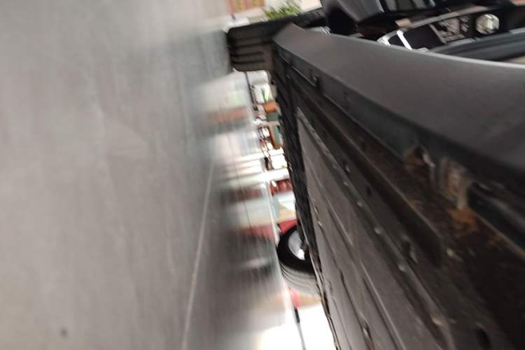 Used Leapmotor C16 2026 Extended-Range 280 LiDAR Zhizun Edition 6 Seats Right Side Sill