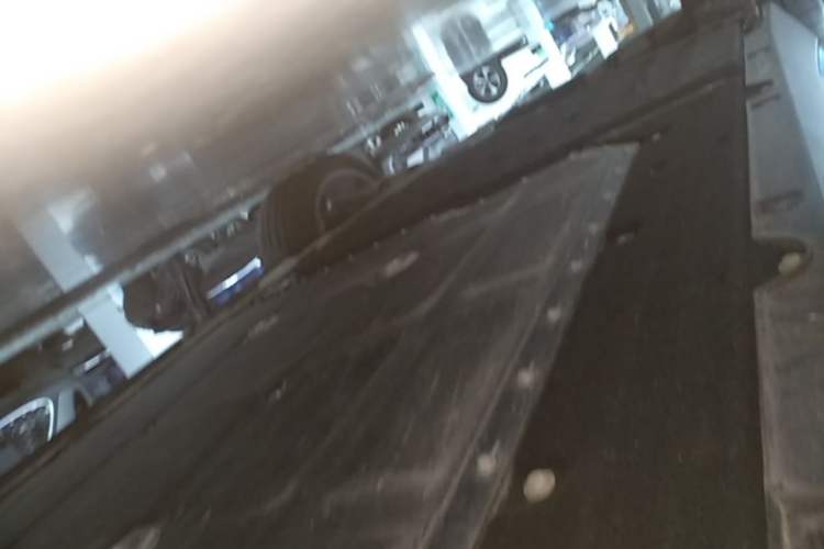 Used Leapmotor C16 2026 Extended-Range 280 LiDAR Zhizun Edition 6 Seats Right Side Sill
