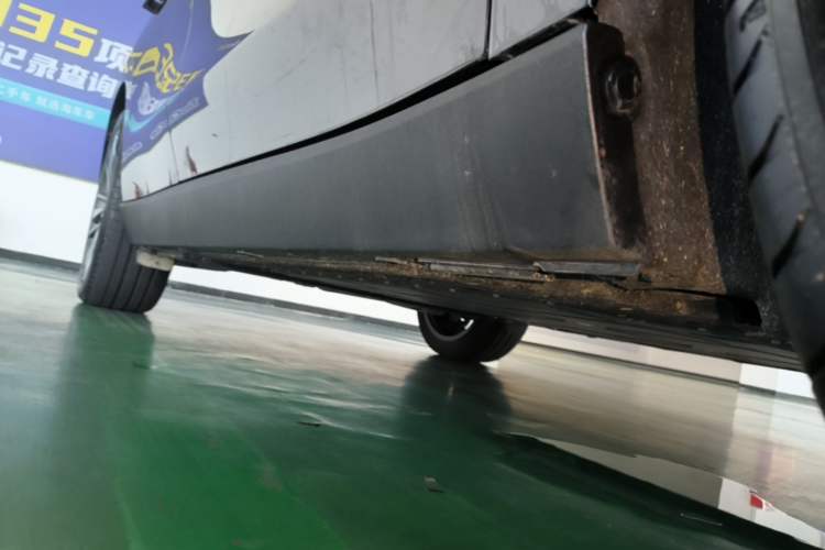 Used Leapmotor C16 2026 Extended-Range 280 LiDAR Zhizun Edition 6 Seats Right Side Sill