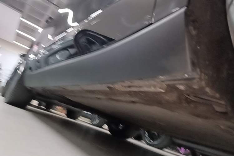 Used Leapmotor C16 2026 Extended-Range 280 LiDAR Zhizun Edition 6 Seats Right Side Sill