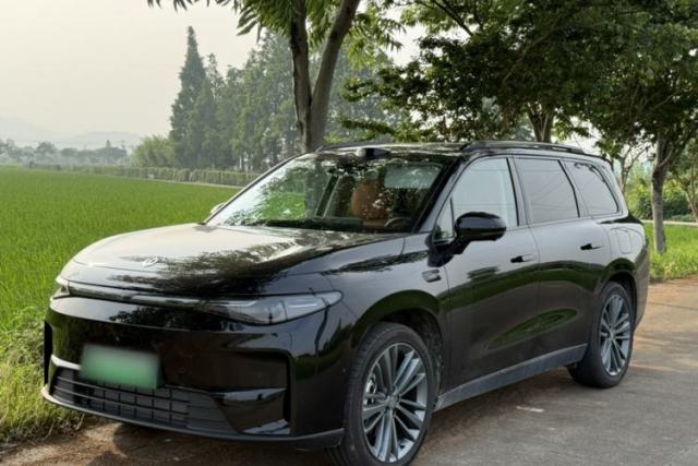 Used Leapmotor C16 2026 Extended-Range 280 LiDAR Zhizun Edition 6 Seats