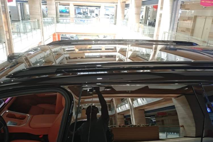 Used Leapmotor C16 2026 Extended-Range 280 LiDAR Zhizun Edition 6 Seats Roof