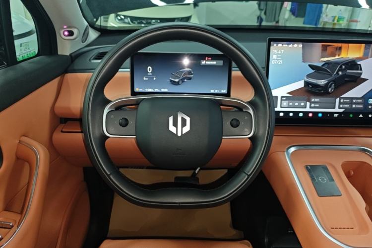 Used Leapmotor C16 2026 Extended-Range 280 LiDAR Zhizun Edition 6 Seats Steering Wheel
