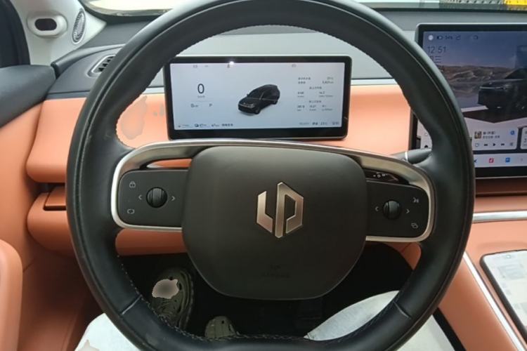 Used Leapmotor C16 2026 Extended-Range 280 LiDAR Version 6 Seats Steering Wheel