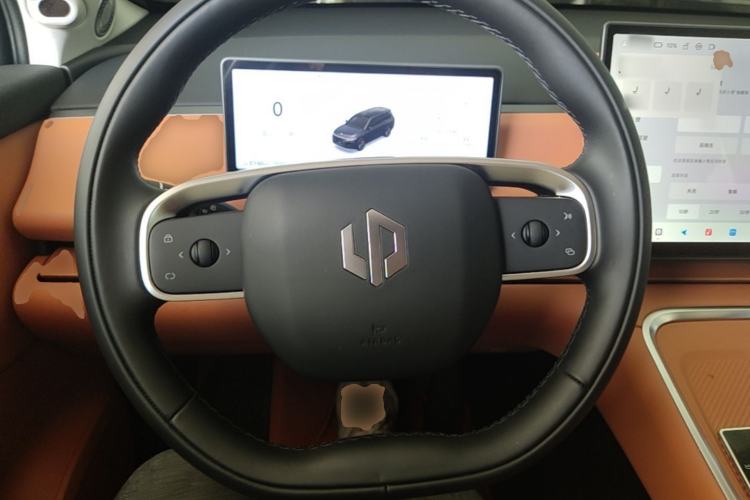 Used Leapmotor C16 2026 All-Electric 630 LiDAR Zhizun Edition 6 Seats Steering Wheel