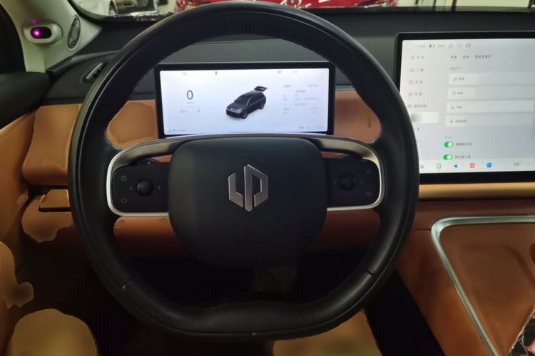 Used Leapmotor C16 2026 All-Electric 630 LiDAR Zhizun Edition 6 Seats Steering Wheel
