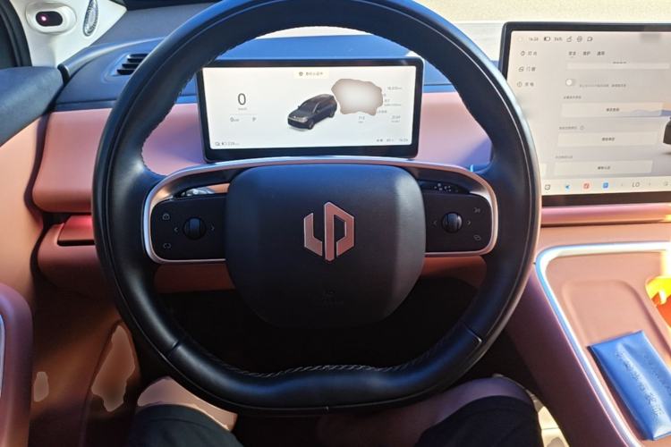 Used Leapmotor C16 2026 All-Electric 630 LiDAR Zhizun Edition 6 Seats Steering Wheel