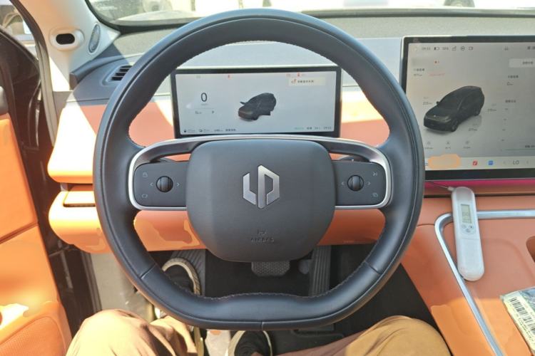 Used Leapmotor C16 2026 Extended-Range 280 LiDAR Version 6 Seats Steering Wheel