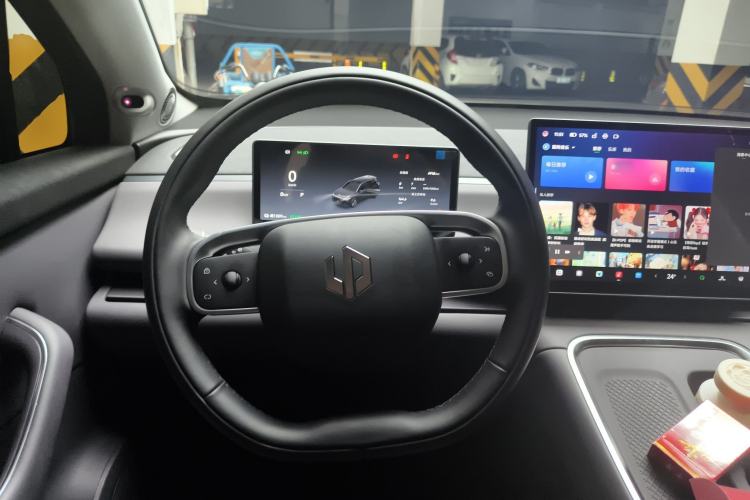 Used Leapmotor C16 2026 All-Electric 630 LiDAR Zhizun Edition 6 Seats Steering Wheel