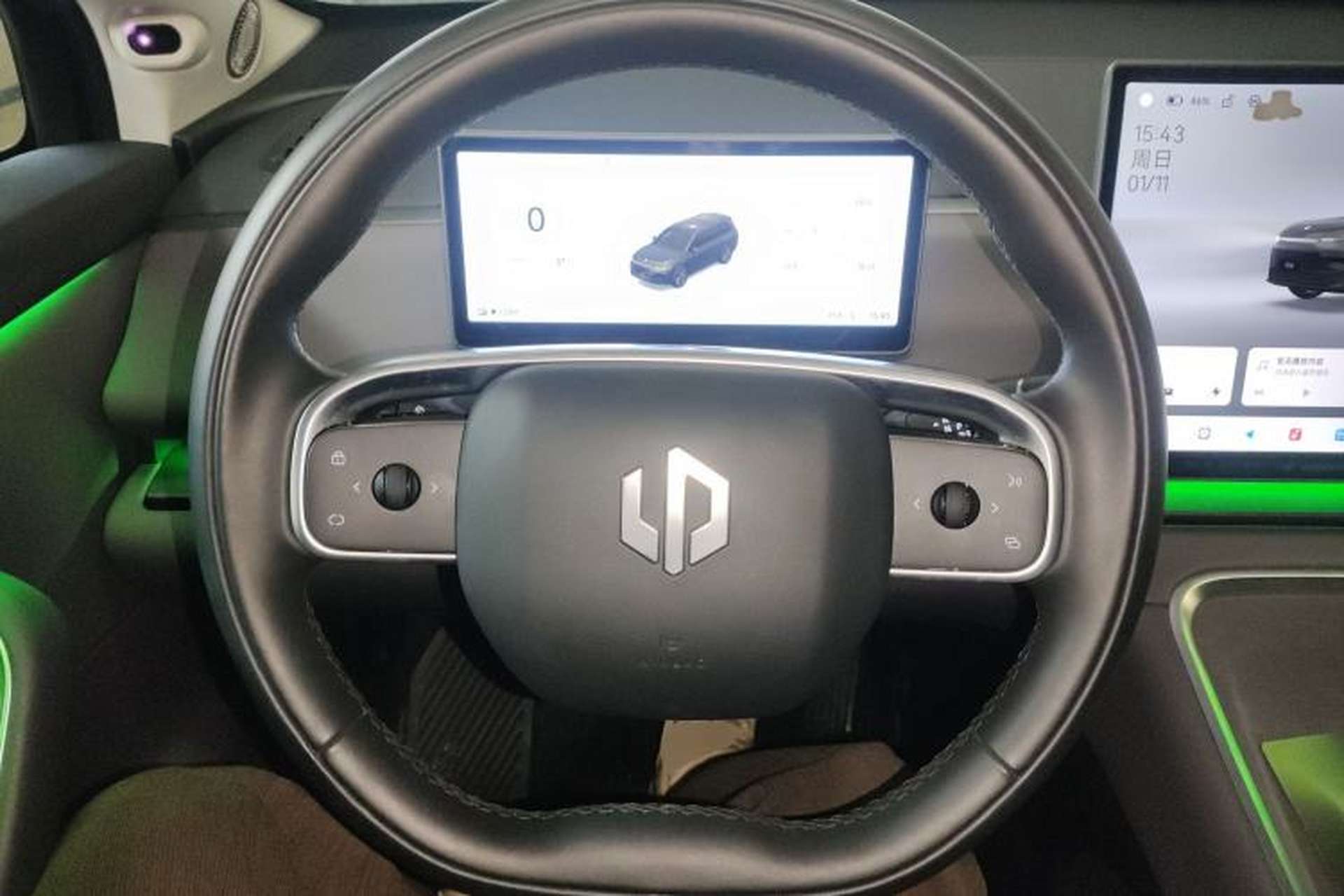 Used Leapmotor C16 2026 All-Electric 630 LiDAR Zhizun Edition 6 Seats Steering Wheel