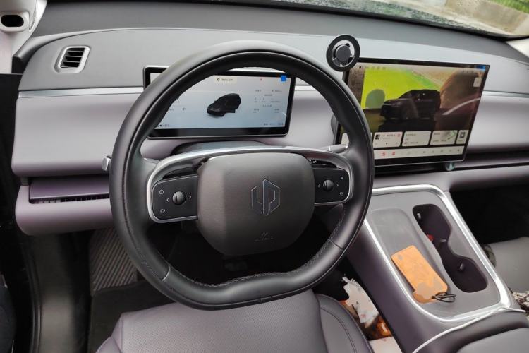 Used Leapmotor C16 2026 All-Electric 630 LiDAR Zhizun Edition 6 Seats Steering Wheel