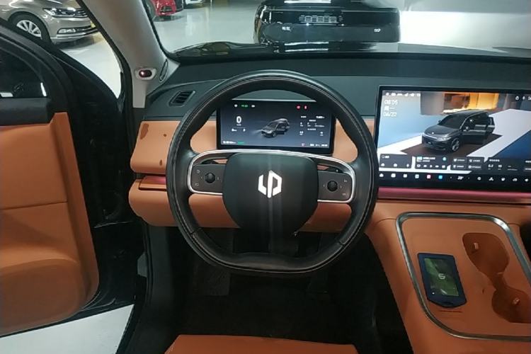 Used Leapmotor C16 2026 All-Electric 630 LiDAR Zhizun Edition 6 Seats Steering Wheel