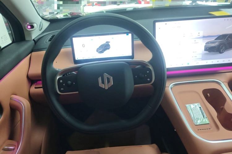 Used Leapmotor C16 2026 Extended-Range 280 LiDAR Version 6 Seats Steering Wheel
