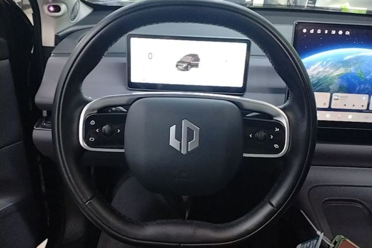 Used Leapmotor C16 2026 Range-Extended 200 Prestige 6-Seater Steering Wheel