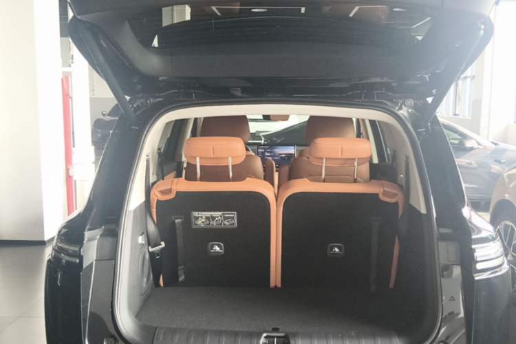 Used Leapmotor C16 2026 Extended-Range 280 LiDAR Zhizun Edition 6 Seats Trunk
